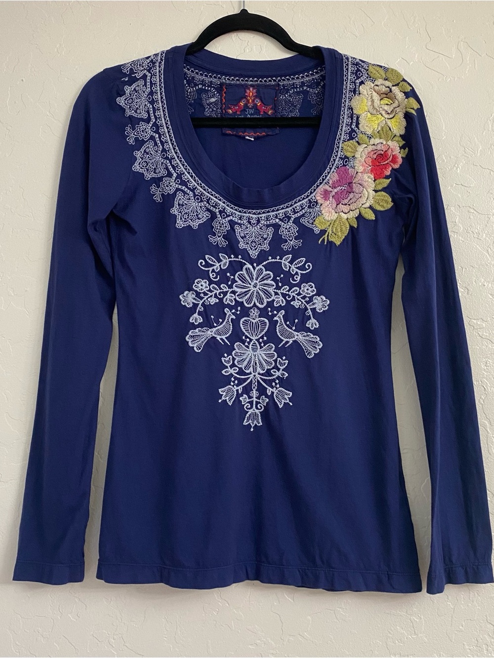 Johnny Was Navy Floral Embroidered Scoop-Neck Long Sleeve Tee